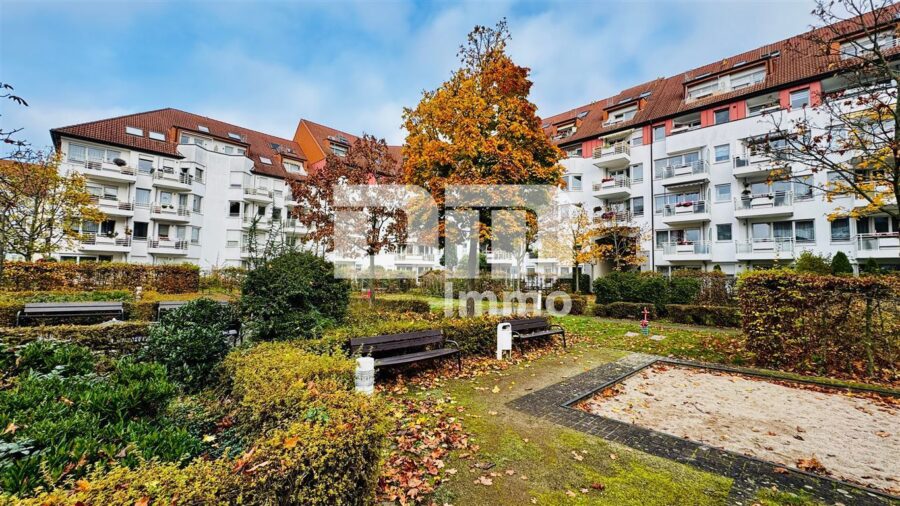 Schöne Eigentumswohnung in gefragter Wohnlage mit Balkon / Tiefgarage und Parkanlage - Innenhof / Areal / Parkanlage